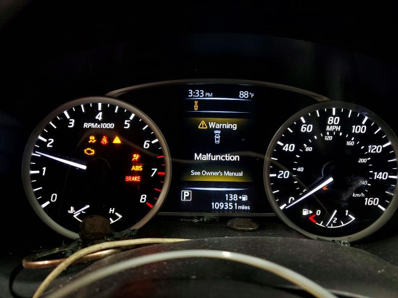 61077596 :رقم المزاد ، 3N1AB7AP4JY230802 vin ، 2018 Nissan Sentra مزاد بيع