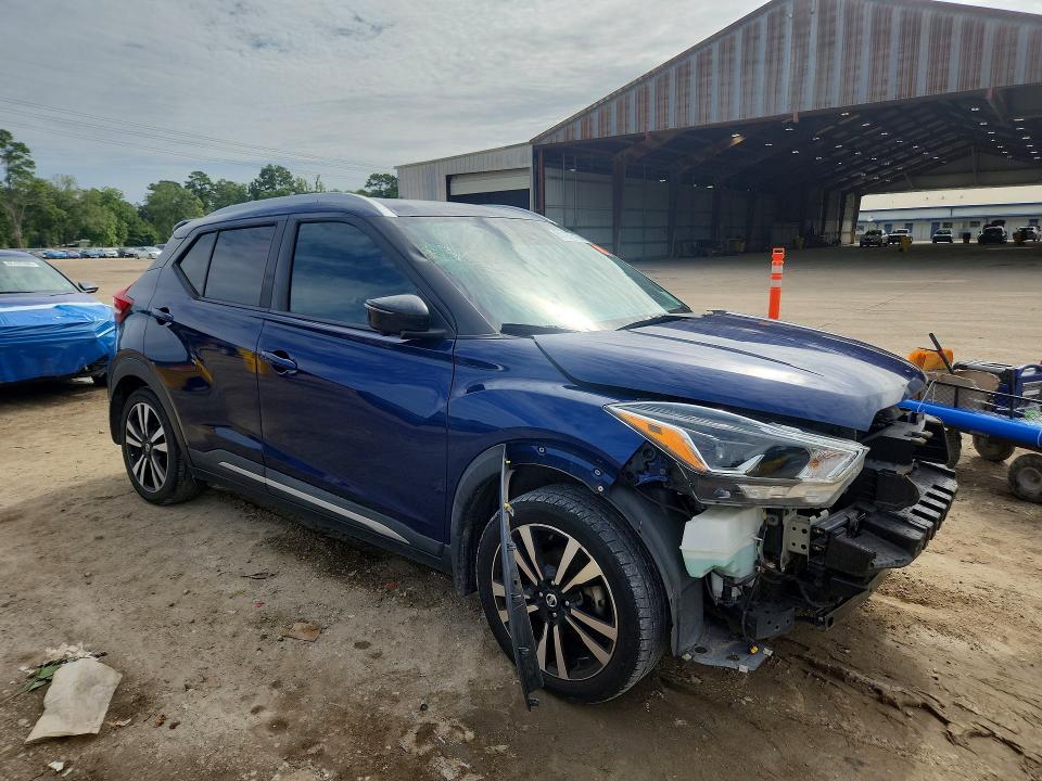2018 Nissan Kicks მანქანა იყიდება აუქციონზე, vin: 3N1CP5CU3JL545153, აუქციონის ნომერი: 61187716