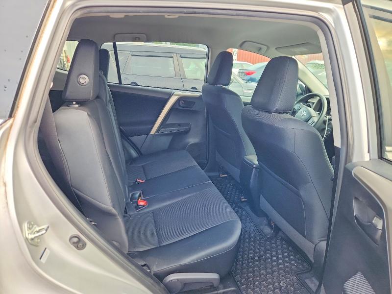 62760996 :رقم المزاد ، 2T3ZFREV7FW209626 vin ، 2015 Toyota Rav4 مزاد بيع