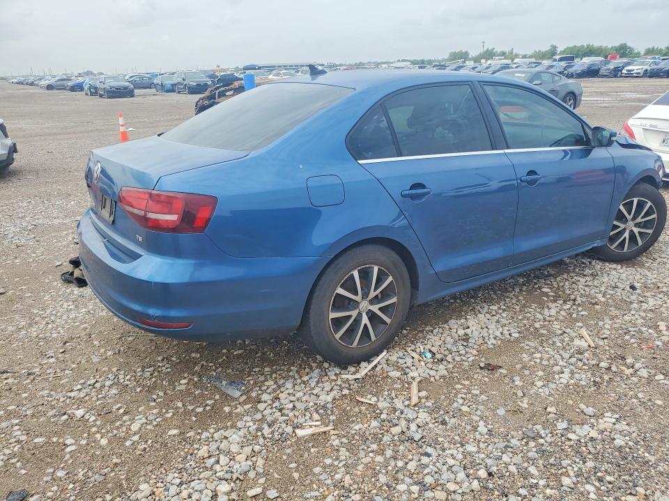 61318256 :رقم المزاد ، 3VWDB7AJ0JM259319 vin ، 2018 Volkswagen Jetta مزاد بيع