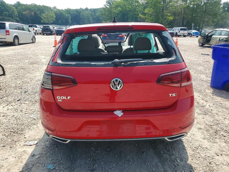 61318086 :رقم المزاد ، 3VWG17AU5JM281004 vin ، 2018 Volkswagen Golf مزاد بيع