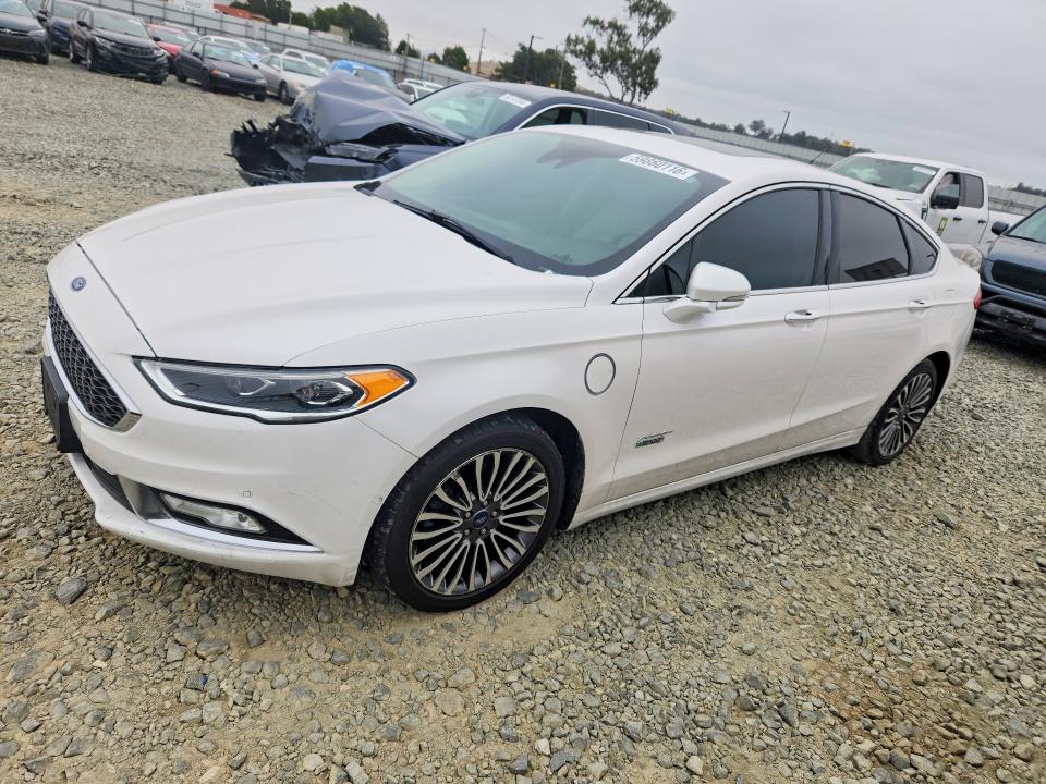 59860116 :رقم المزاد ، 3FA6P0SU1HR312951 vin ، 2017 Ford Fusion مزاد بيع