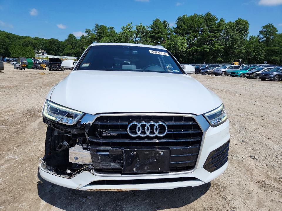 60298246 :رقم المزاد ، WA1JCCFS8JR000874 vin ، 2018 Audi Q3 مزاد بيع