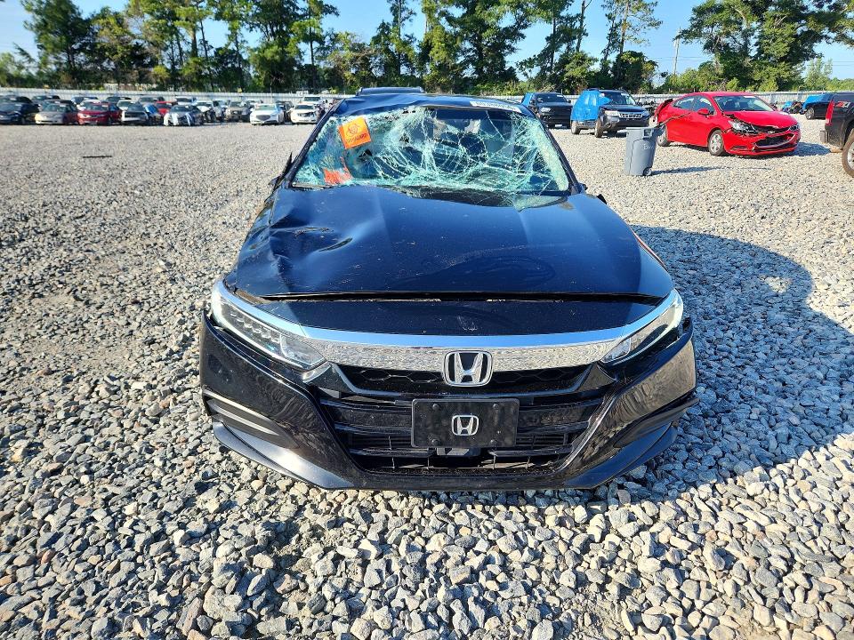 2019 Honda Accord მანქანა იყიდება აუქციონზე, vin: 1HGCV1F13KA165172, აუქციონის ნომერი: 60388056