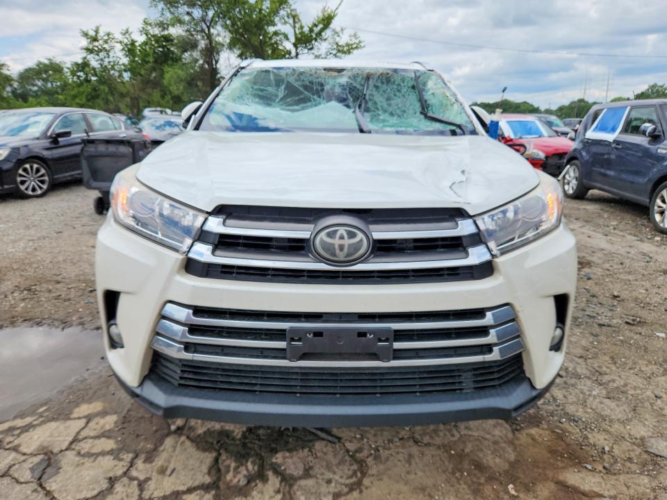 Продажа на аукционе авто 2017 Toyota Highlander, vin: 5TDDZRFH1HS433151, номер лота: 62852806