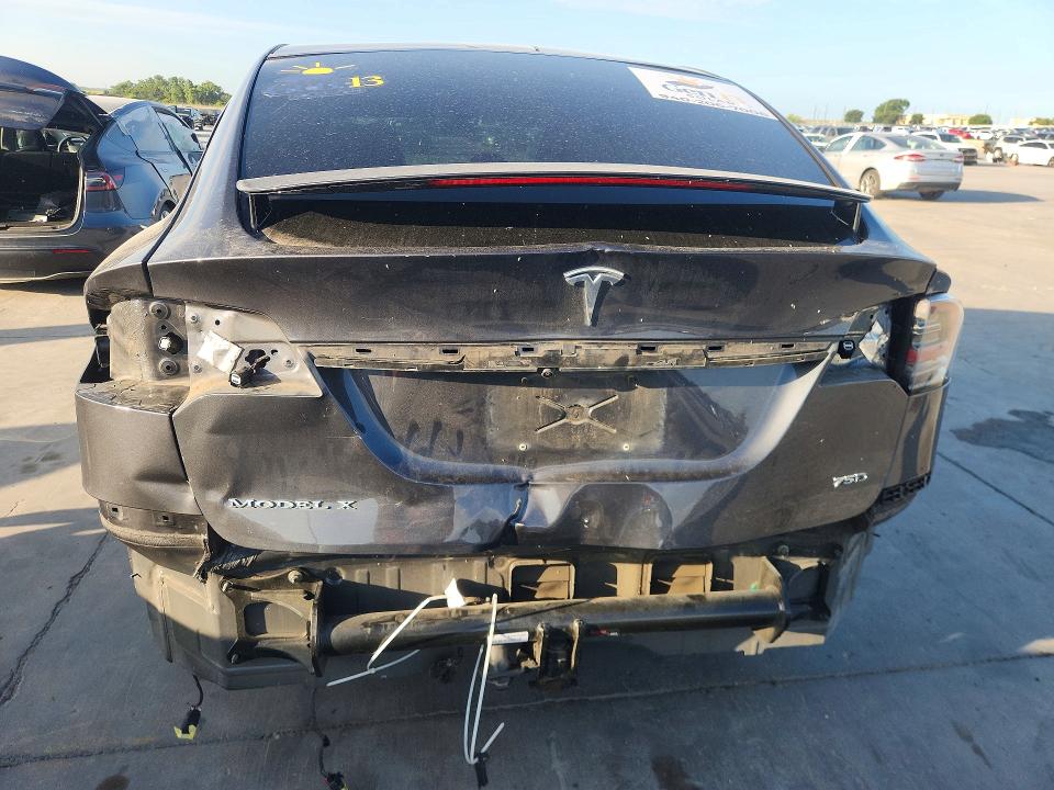 Продажа на аукционе авто 2018 Tesla Model X, vin: 5YJXCAE25JF117775, номер лота: 60075626