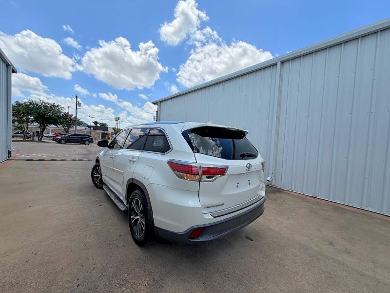 2016 Toyota Highlander მანქანა იყიდება აუქციონზე, vin: 5TDKKRFH9GS155738, აუქციონის ნომერი: 59916366