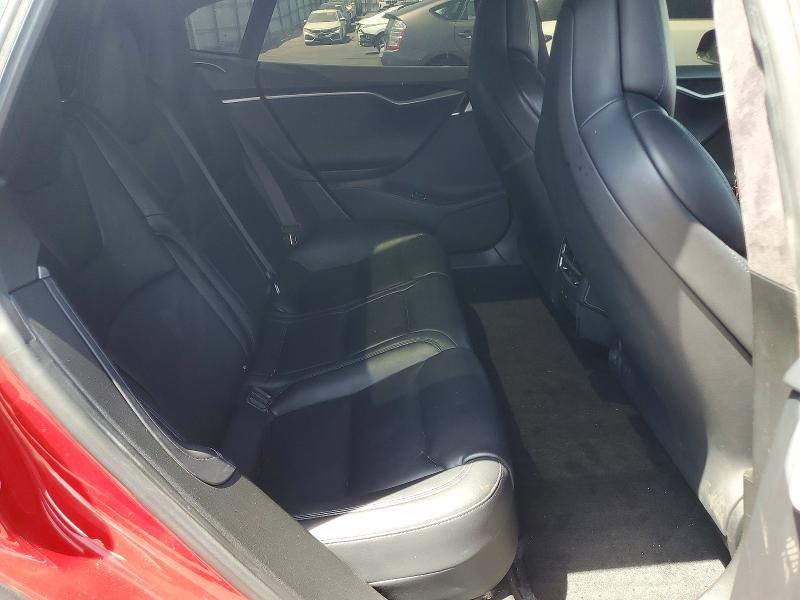 61414956 :رقم المزاد ، 5YJSA1E27JF281321 vin ، 2018 Tesla Model S مزاد بيع
