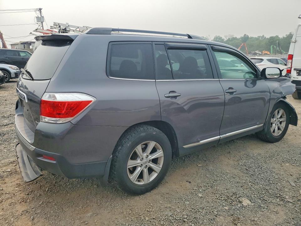 2011 Toyota Highlander მანქანა იყიდება აუქციონზე, vin: 5TDBK3EH5BS056633, აუქციონის ნომერი: 61568096