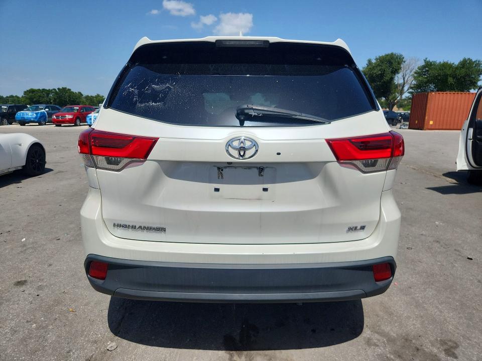 2019 Toyota Highlander მანქანა იყიდება აუქციონზე, vin: 5TDKZRFH0KS342774, აუქციონის ნომერი: 60767966