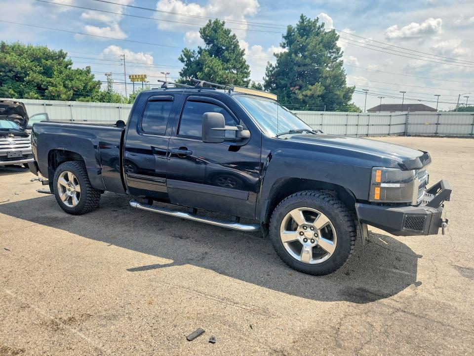 Продажа на аукционе авто 2010 Chevrolet Silverado, vin: 1GCSKSE33AZ156659, номер лота: 63130686