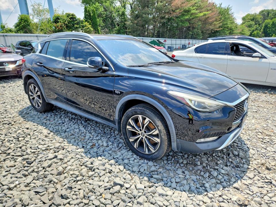 62142916 :رقم المزاد ، SJKCH5CR4HA033969 vin ، 2017 Infiniti Qx30 مزاد بيع