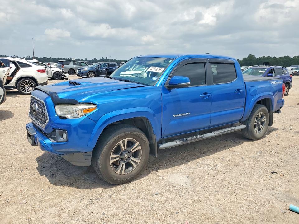 62313756 :رقم المزاد ، 5TFAZ5CN9JX064917 vin ، 2018 Toyota Tacoma مزاد بيع
