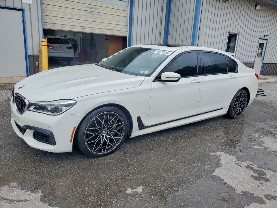 60272456 :رقم المزاد ، WBA7F2C50JG423747 vin ، 2018 Bmw 750 مزاد بيع
