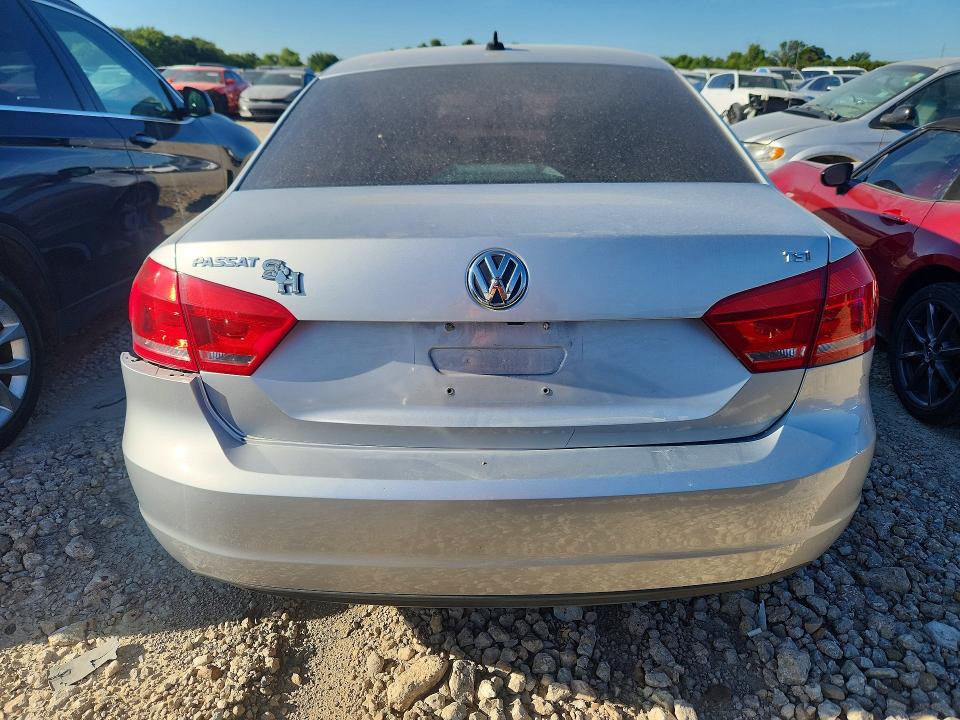 2015 Volkswagen Passat მანქანა იყიდება აუქციონზე, vin: 1VWAS7A35FC120140, აუქციონის ნომერი: 62285326