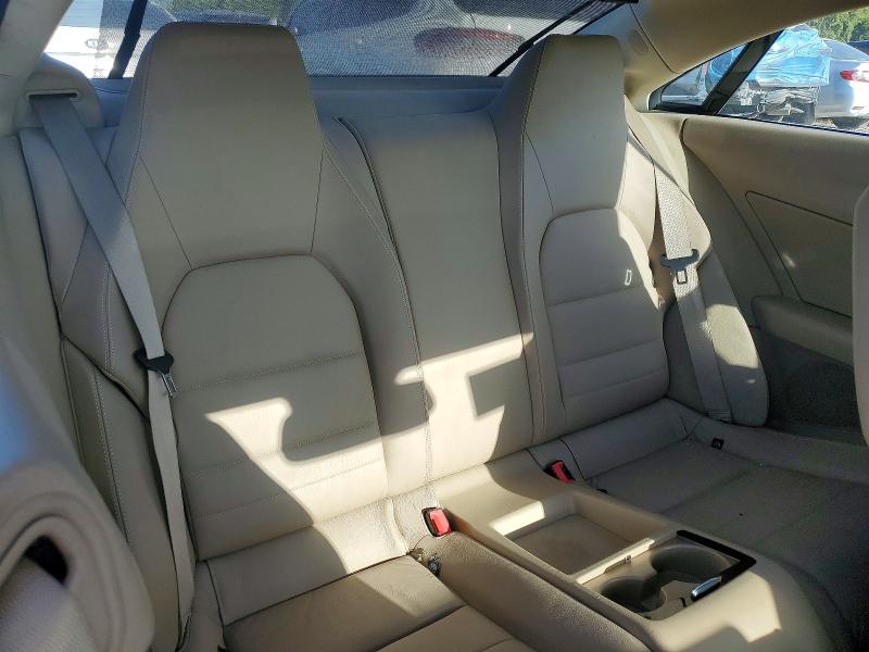 62984386 :رقم المزاد ، WDDKJ5GB4AF040077 vin ، 2010 Mercedes-benz E مزاد بيع