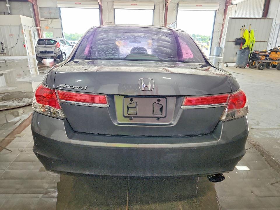 Продажа на аукционе авто 2011 Honda Accord, vin: 1HGCP2F41BA062729, номер лота: 61428026