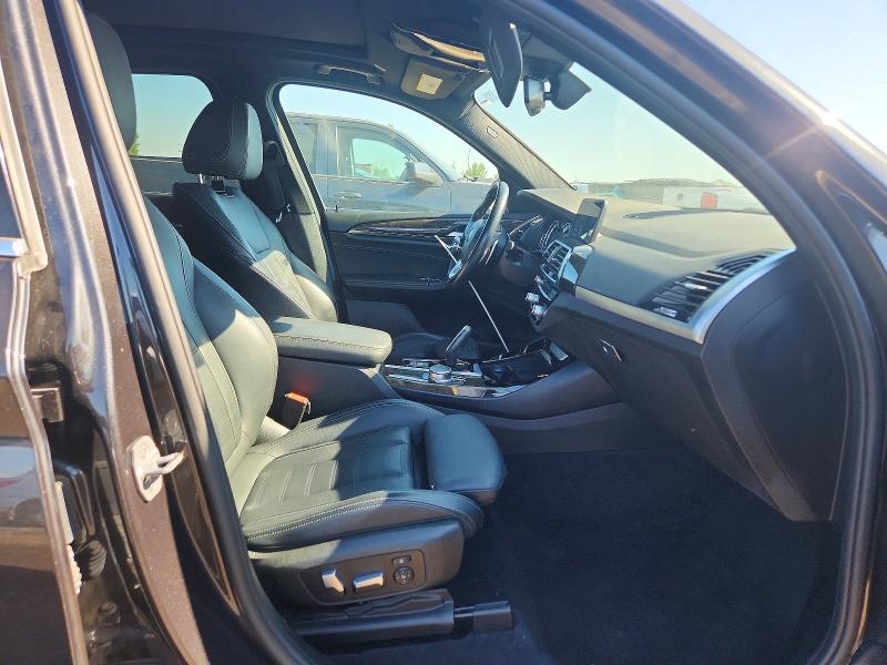 60206326 :رقم المزاد ، 5UXTR9C54JLC72891 vin ، 2018 Bmw X3 مزاد بيع