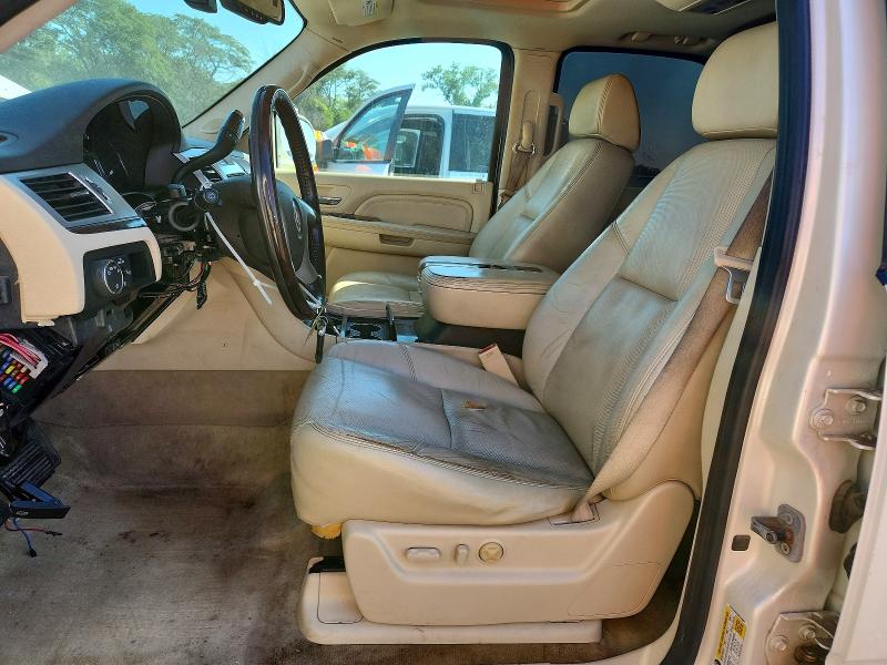 60596446 :رقم المزاد ، 1GYFK63868R244004 vin ، 2008 Cadillac Escalade مزاد بيع