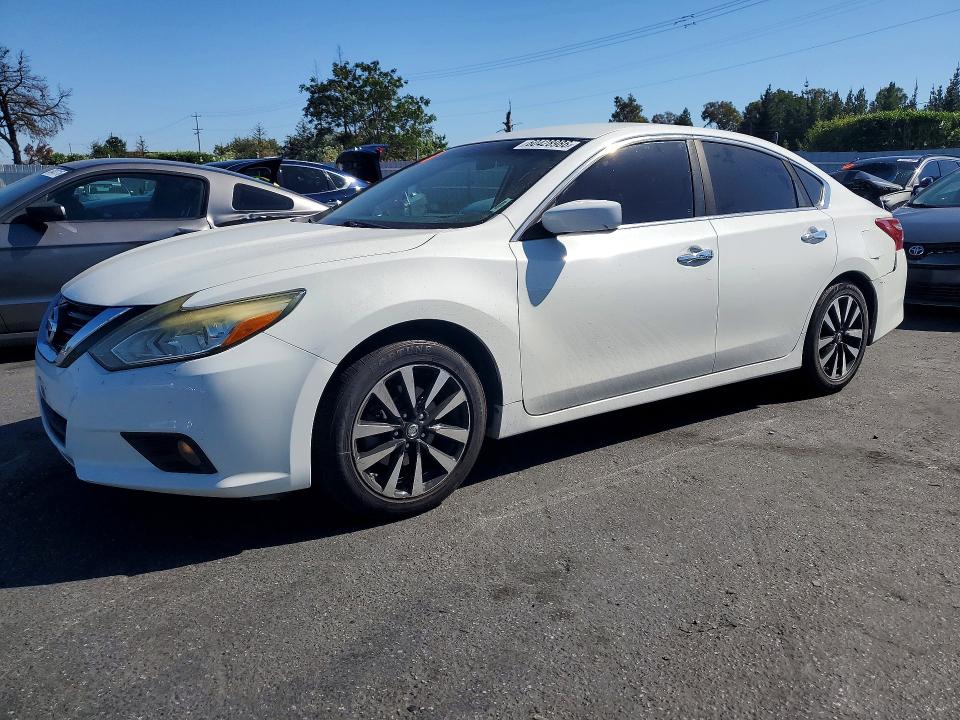 Продаж на аукціоні авто 2018 Nissan Altima, vin: 1N4AL3AP9JC163826, номер лоту: 60428986