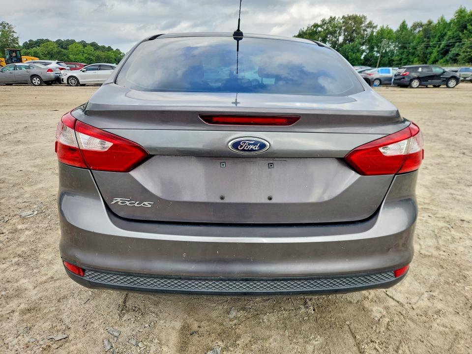 60687736 :رقم المزاد ، 1FAHP3E2XCL321353 vin ، 2012 Ford Focus مزاد بيع