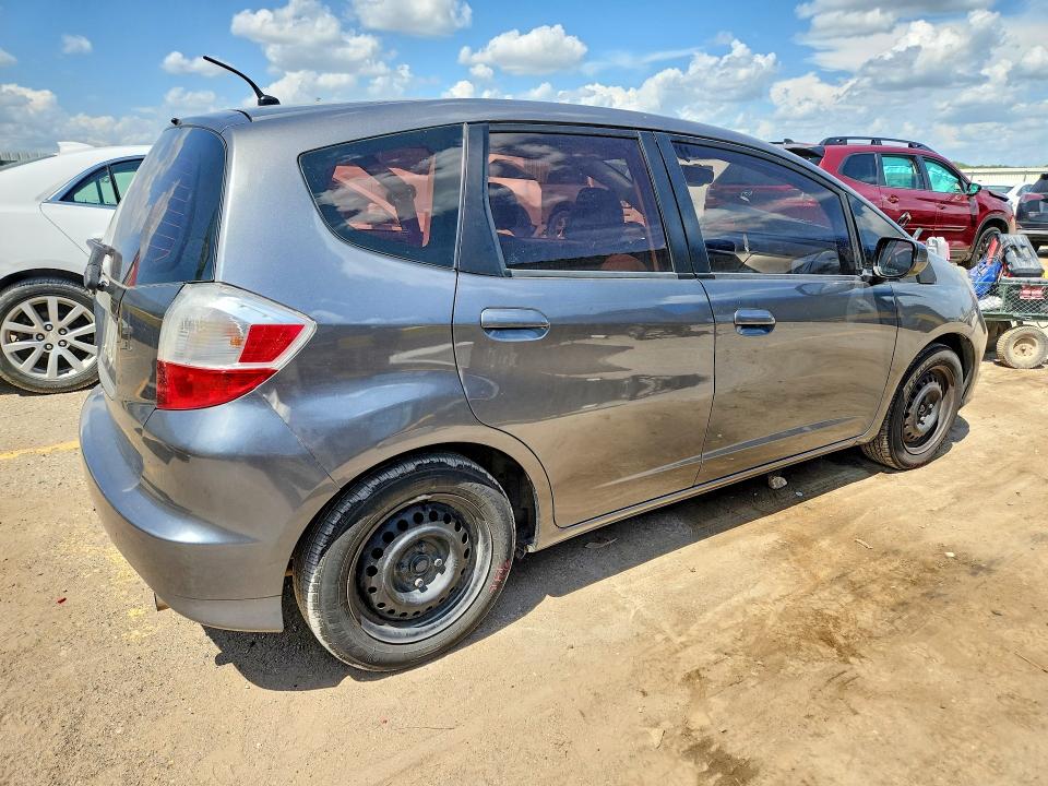 2013 Honda Fit მანქანა იყიდება აუქციონზე, vin: JHMGE8H35DC003931, აუქციონის ნომერი: 61328486