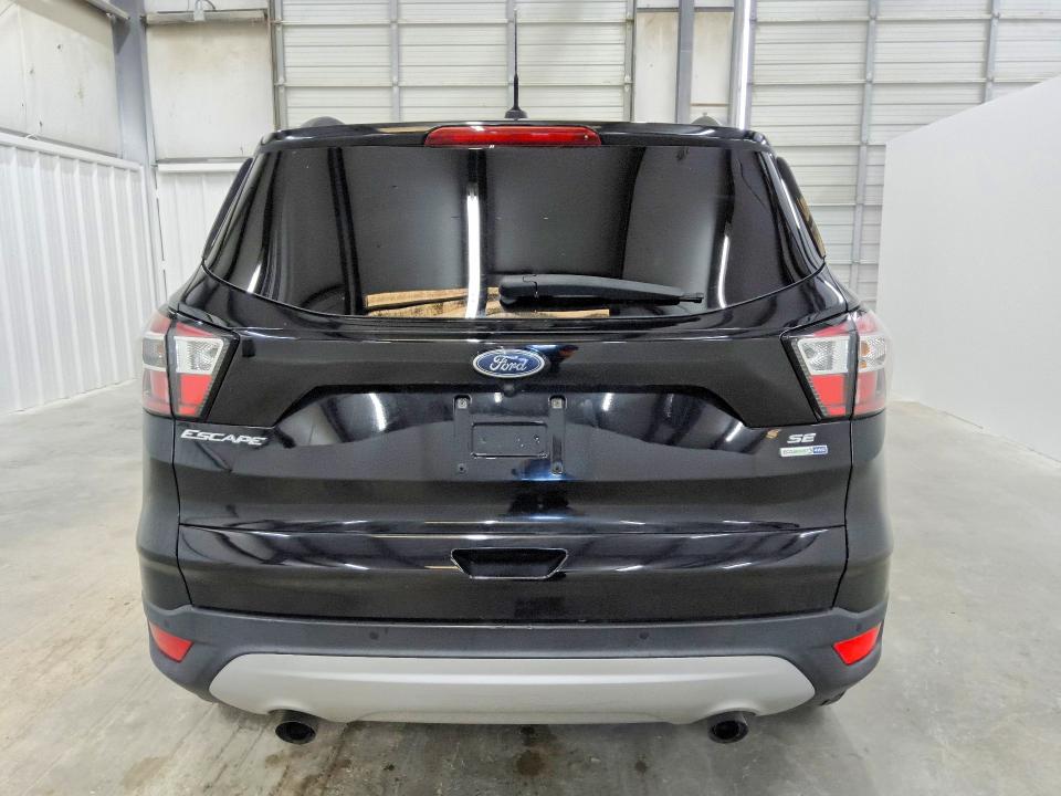 59082716 :رقم المزاد ، 1FMCU9G97HUE28674 vin ، 2017 Ford Escape مزاد بيع