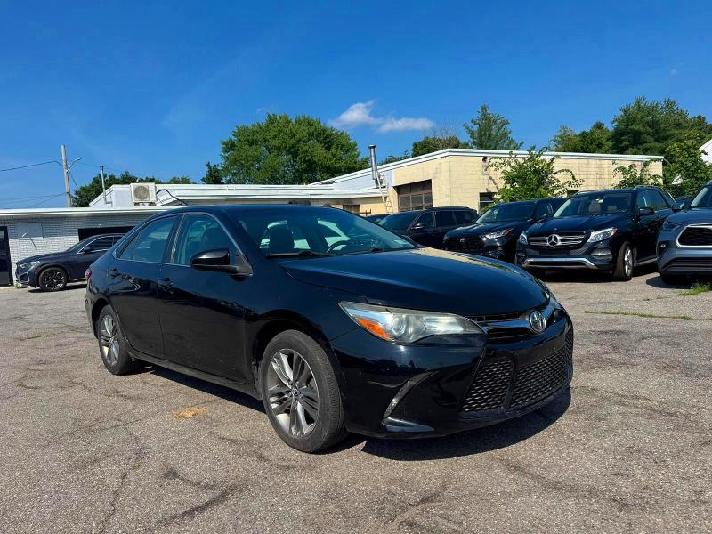61192386 :رقم المزاد ، 4T1BF1FK7GU238321 vin ، 2016 Toyota Camry مزاد بيع
