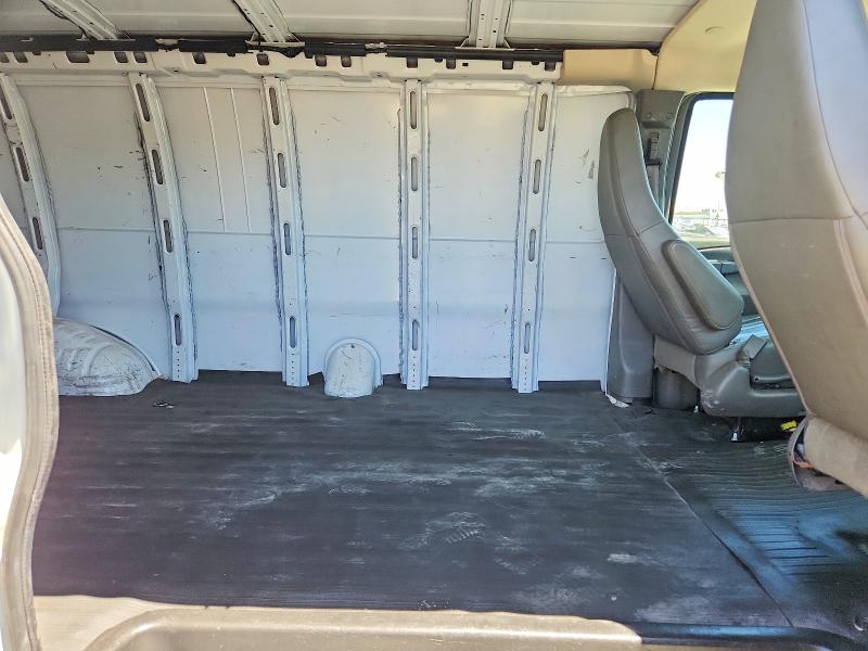 61617596 :رقم المزاد ، 1GCWGBFP3K1175622 vin ، 2019 Chevrolet Express 2500 مزاد بيع