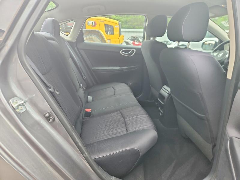 2018 Nissan Sentra მანქანა იყიდება აუქციონზე, vin: 3N1AB7AP0JY295808, აუქციონის ნომერი: 61325086