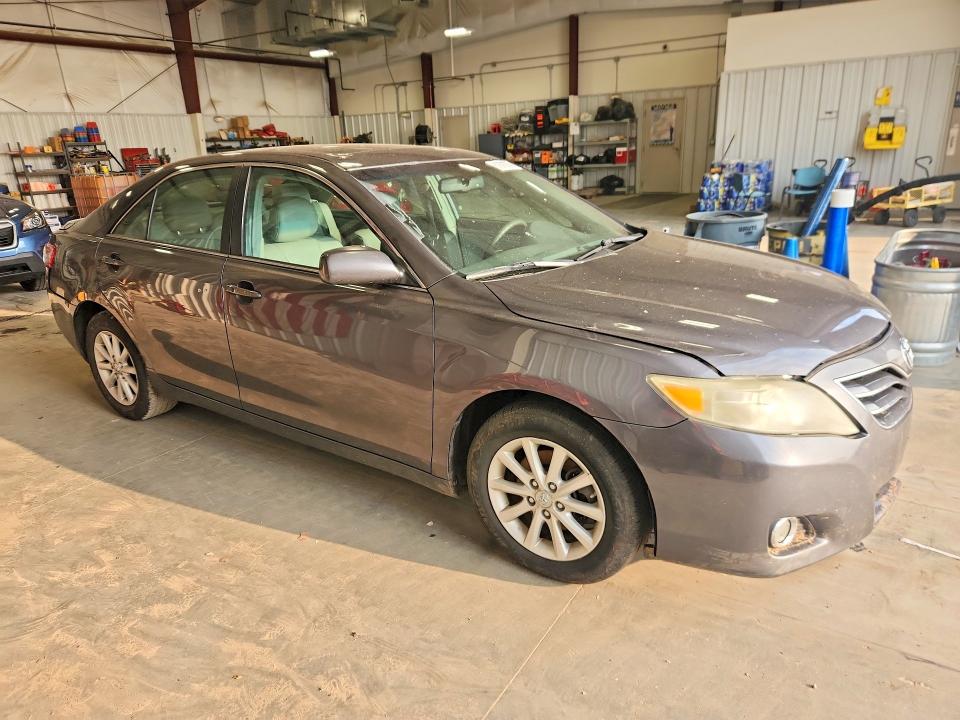 61678736 :رقم المزاد ، 4T4BF3EK6BR146922 vin ، 2011 Toyota Camry مزاد بيع