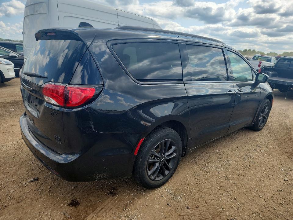 61140806 :رقم المزاد ، 2C4RC3BGXLR288954 vin ، 2020 Chrysler Pacifica مزاد بيع