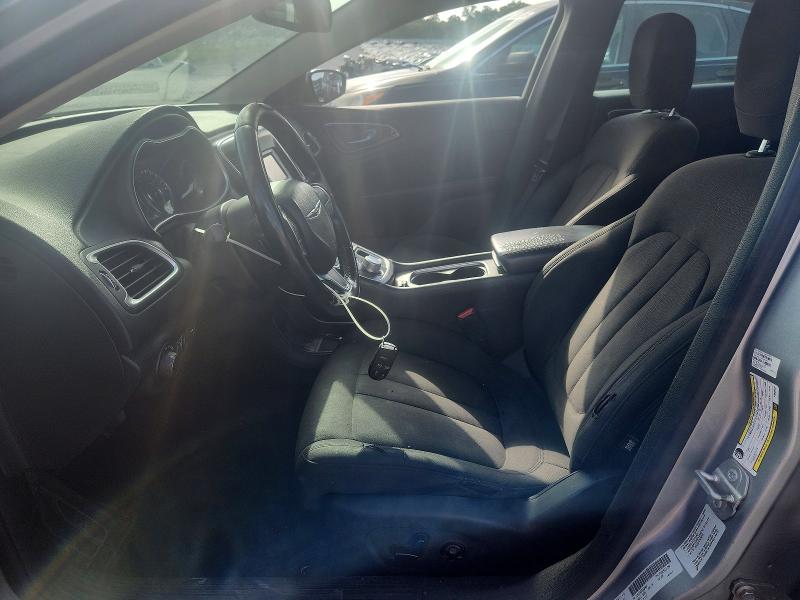 61946456 :رقم المزاد ، 1C3CCCABXFN686487 vin ، 2015 Chrysler 200 مزاد بيع