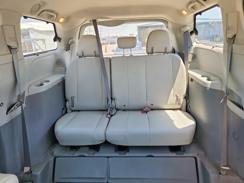 2012 Toyota Sienna მანქანა იყიდება აუქციონზე, vin: 5TDYK3DC6CS240187, აუქციონის ნომერი: 62237536
