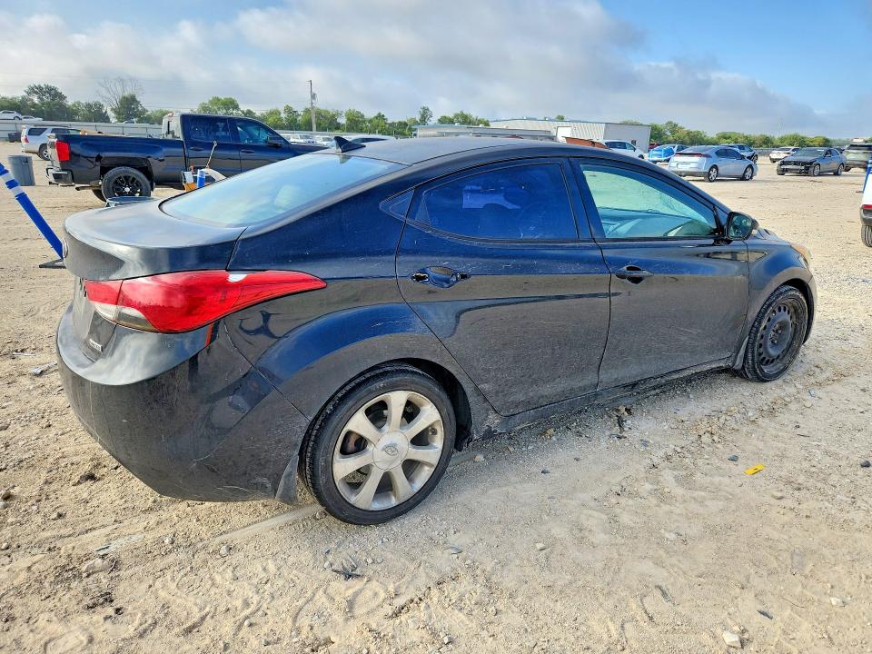61851906 :رقم المزاد ، 5NPDH4AE4DH242553 vin ، 2013 Hyundai Elantra مزاد بيع