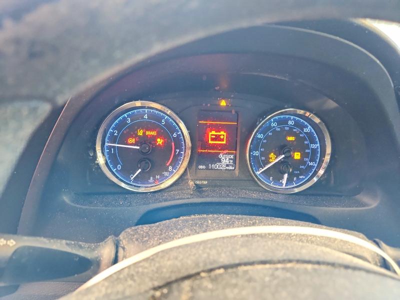 60805506 :رقم المزاد ، 5YFBURHE7JP831052 vin ، 2018 Toyota Corolla مزاد بيع