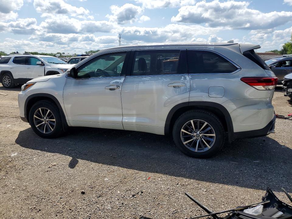 61308166 :رقم المزاد ، 5TDJZRFH7JS553075 vin ، 2018 Toyota Highlander مزاد بيع