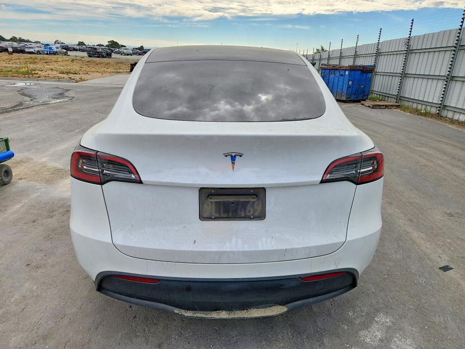 61666016 :رقم المزاد ، 7SAYGDED2RF035707 vin ، 2024 Tesla Model Y مزاد بيع