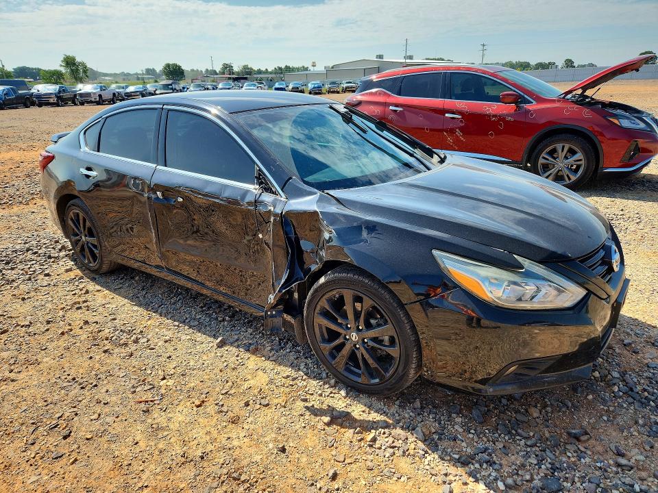 59704756 :رقم المزاد ، 1N4AL3AP4JC247844 vin ، 2018 Nissan Altima مزاد بيع