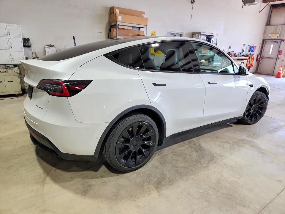 Продаж на аукціоні авто 2021 Tesla Model Y, vin: 5YJYGAEE2MF136615, номер лоту: 60750576