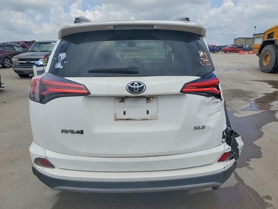 Продажа на аукционе авто 2018 Toyota Rav4, vin: 2T3WFREV4JW445078, номер лота: 60484726