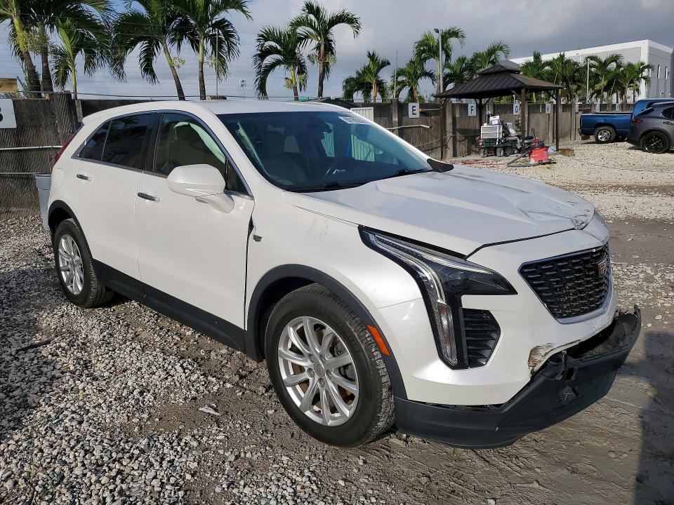 60186206 :رقم المزاد ، 1GYAZAR48KF109015 vin ، 2019 Cadillac Xt4 مزاد بيع