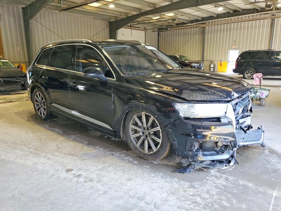 60553436 :رقم المزاد ، WA1LAAF78JD017671 vin ، 2018 Audi Q7 مزاد بيع