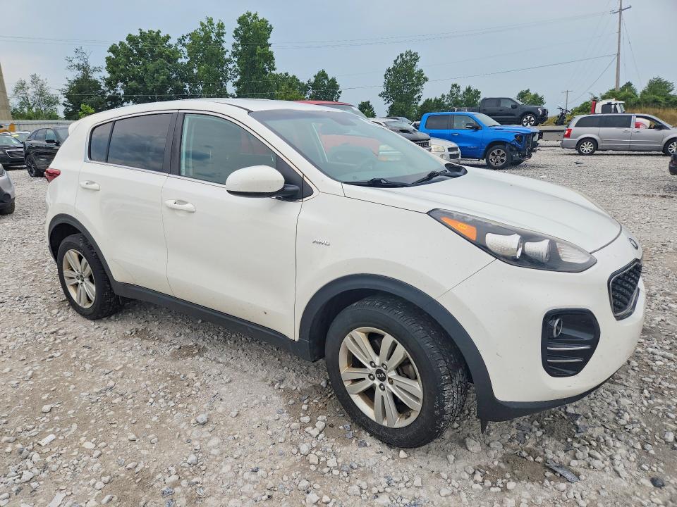 Продажа на аукционе авто 2017 Kia Sportage, vin: KNDPMCAC8H7127708, номер лота: 62406176