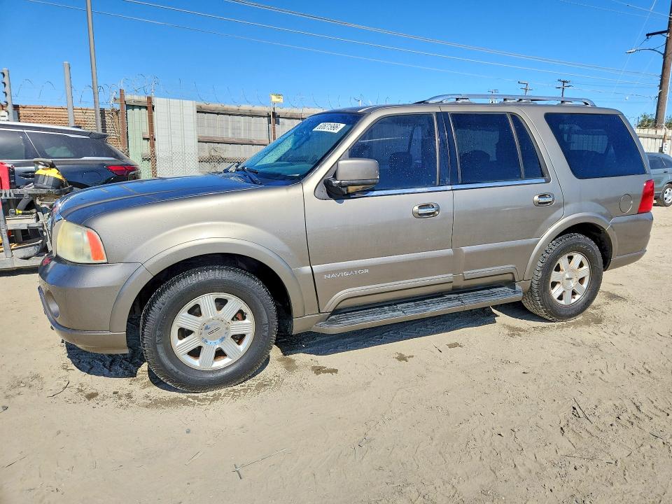 Продажа на аукционе авто 2003 Lincoln Navigator, vin: 5LMFU27R53LJ47148, номер лота: 60631996