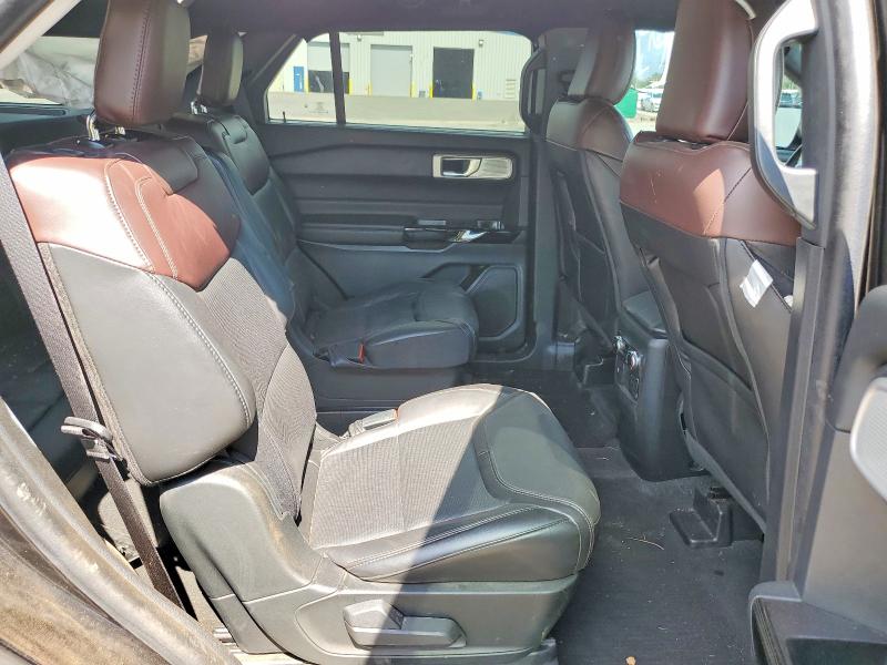 60651976 :رقم المزاد ، 1FM5K8HW2NNA06038 vin ، 2022 Ford Explorer مزاد بيع