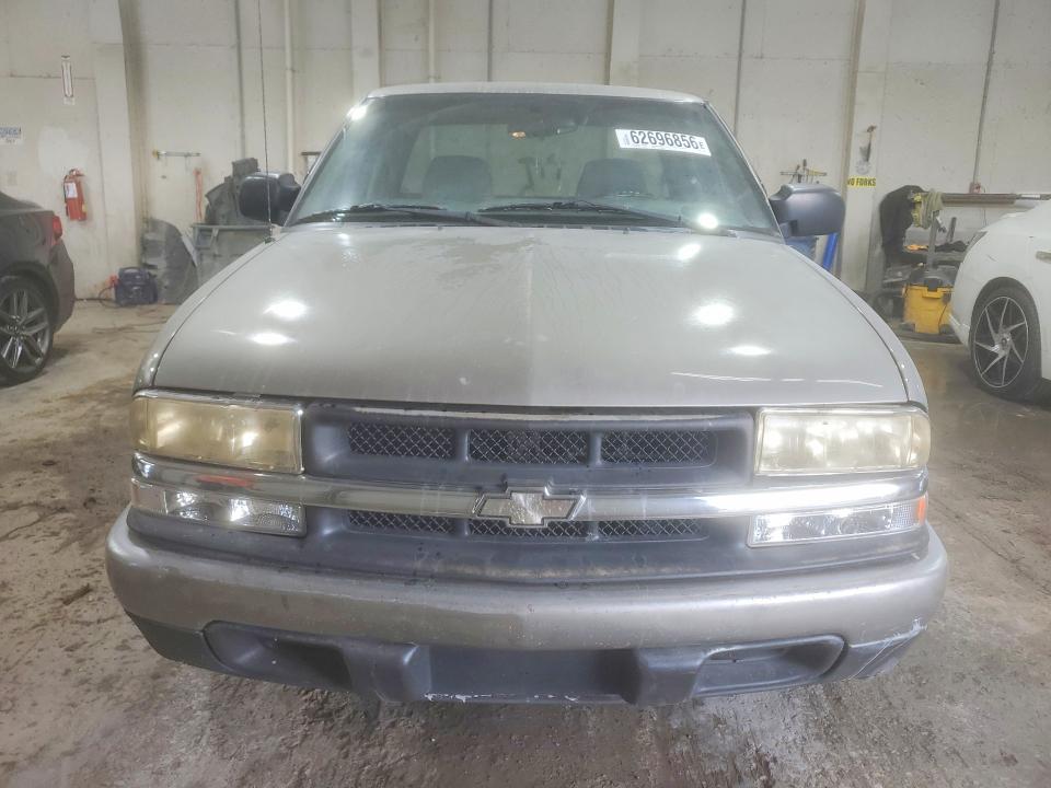 62696856 :رقم المزاد ، 1GCCS19H738110989 vin ، 2003 Chevrolet S Truck مزاد بيع