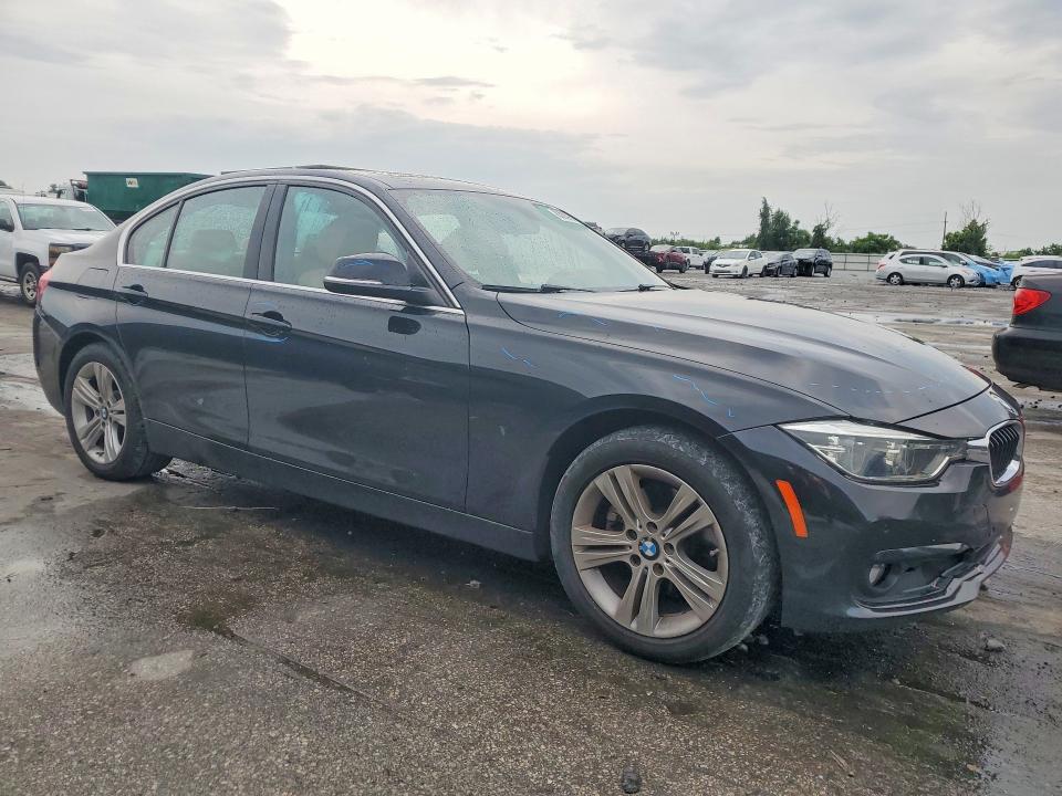 63209546 :رقم المزاد ، WBA8B9G55HNU48961 vin ، 2017 Bmw 330 مزاد بيع