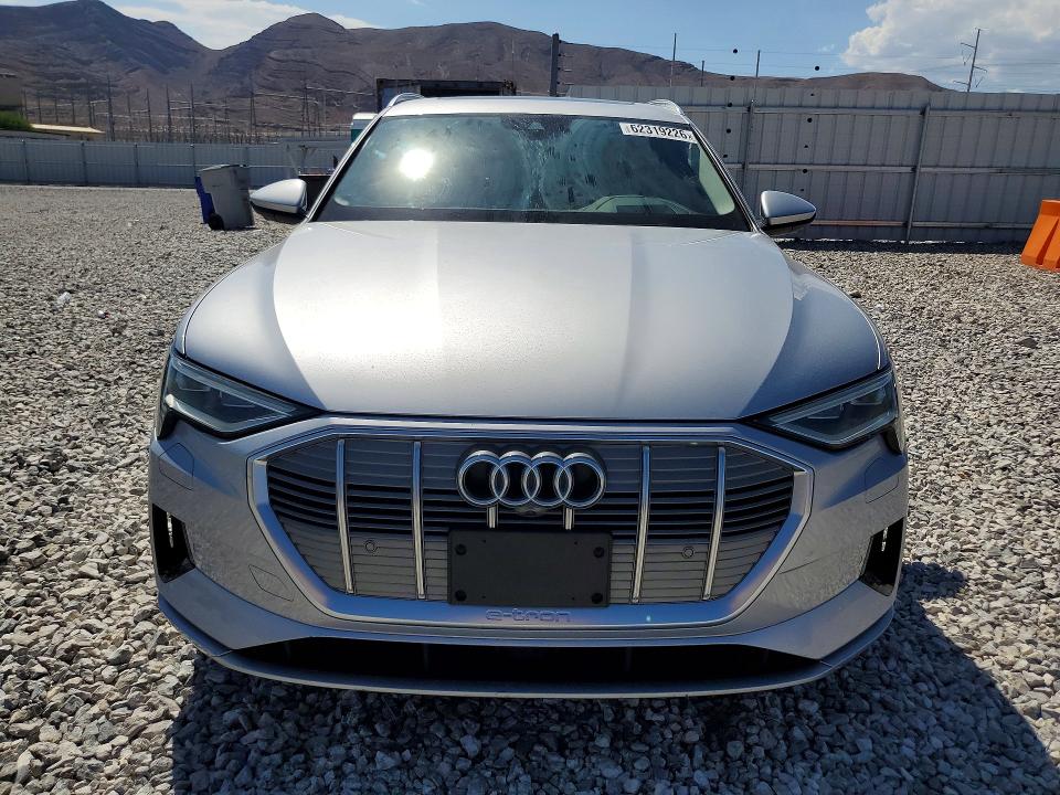 Продаж на аукціоні авто 2019 Audi E-tron, vin: WA1VAAGE4KB020182, номер лоту: 62319226