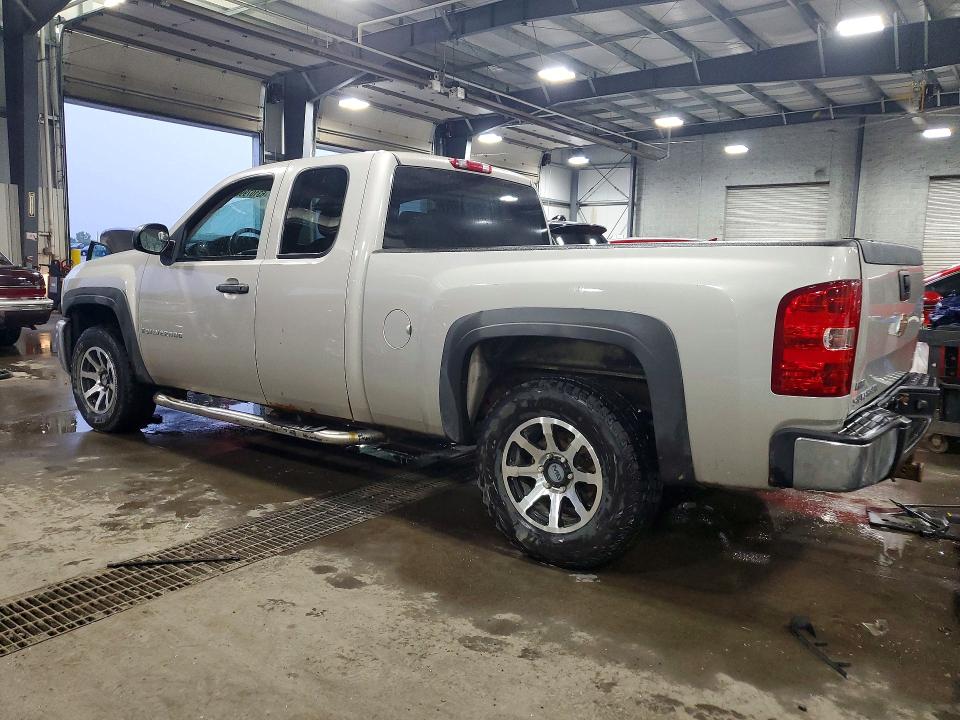 Продажа на аукционе авто 2008 Chevrolet Silverado, vin: 1GCEK19028Z221051, номер лота: 63107996